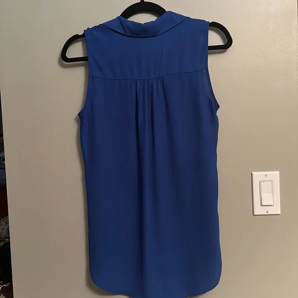 Dynamite Tank Top 💙 - Picture 4 of 4